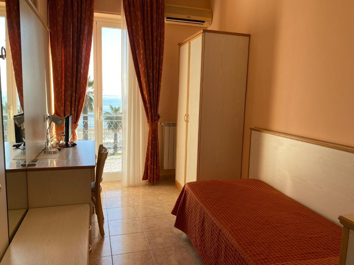 Hotel Moresco Marina dʼMarina dʼAndora Exteriér fotografie